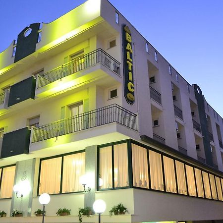 Hotel Baltic Misano Adriatico Kültér fotó