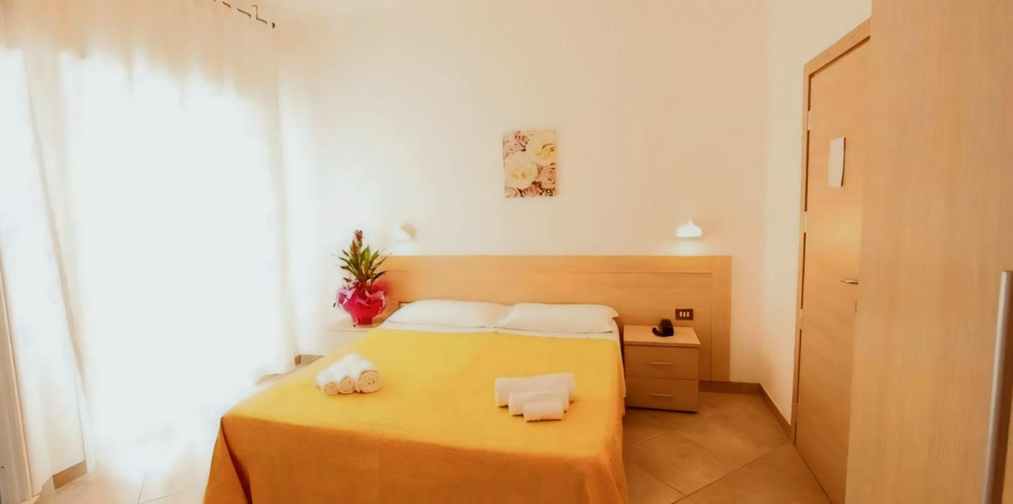 Hotel Baltic Misano Adriatico Kültér fotó